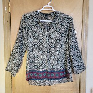 About A Girl Blouse Size Large  Bohemian  Floral